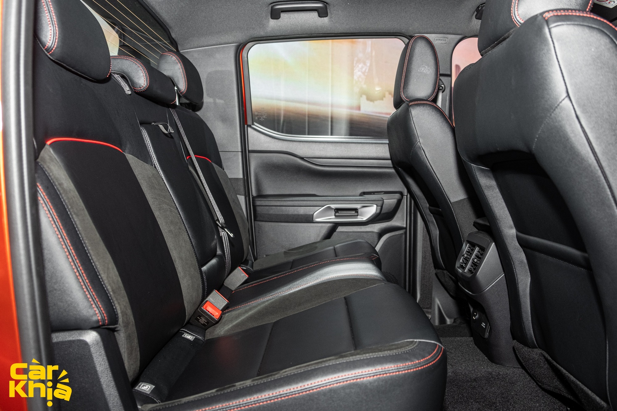 Ford Ranger Stormtrak có thể sẽ về Việt Nam vào tháng sau Ford Ranger Stormtrak có thể sẽ về Việt Nam vào tháng sau