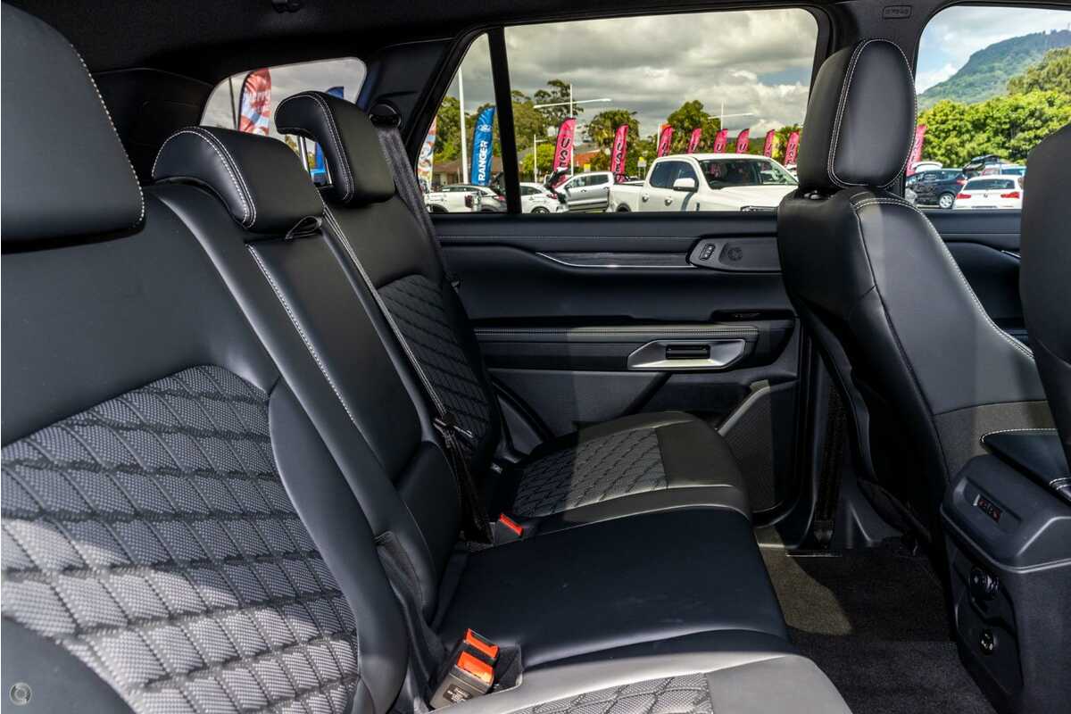 Ford Everest Platinum có giá dự kiến khoảng 1,7 tỷ đồng