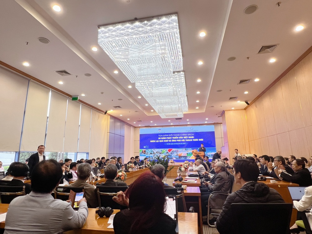 Vượt qua thách thức để thoát bẫy thu nhập trung bình