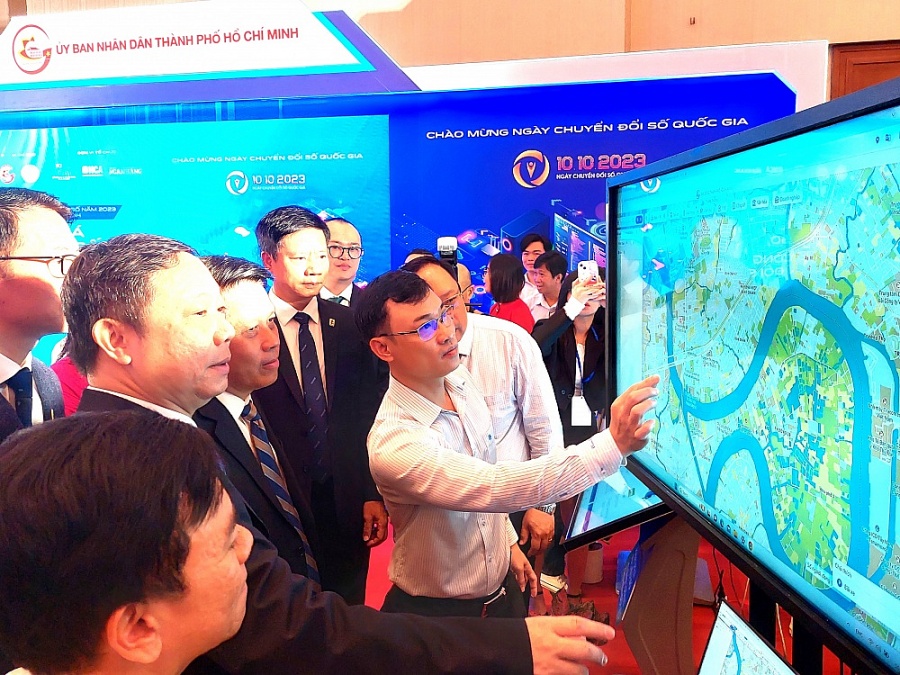 TP.Hồ Chí Minh: Quyết tâm thực hiện hiệu quả chuyển đổi số