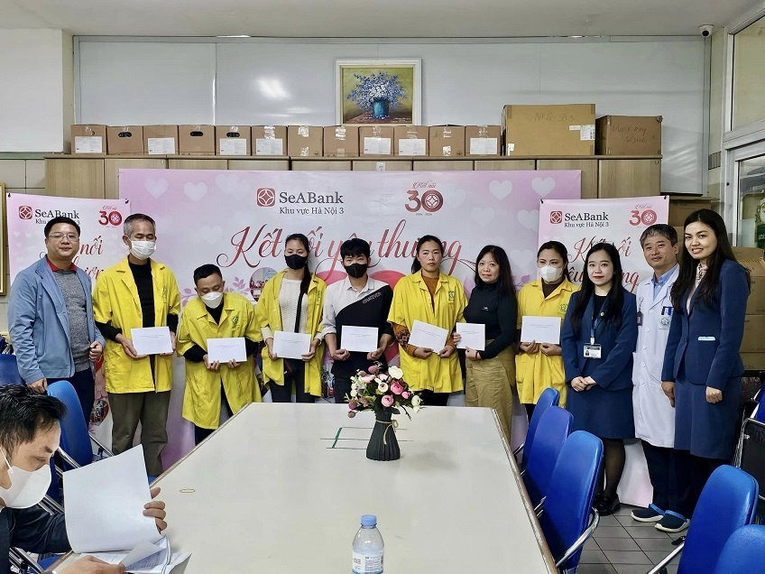 SeABank mang hơi ấm mùa xuân đến với những người có hoàn cảnh khó khăn SeABank mang hơi ấm mùa xuân đến với những người có hoàn cảnh khó khăn