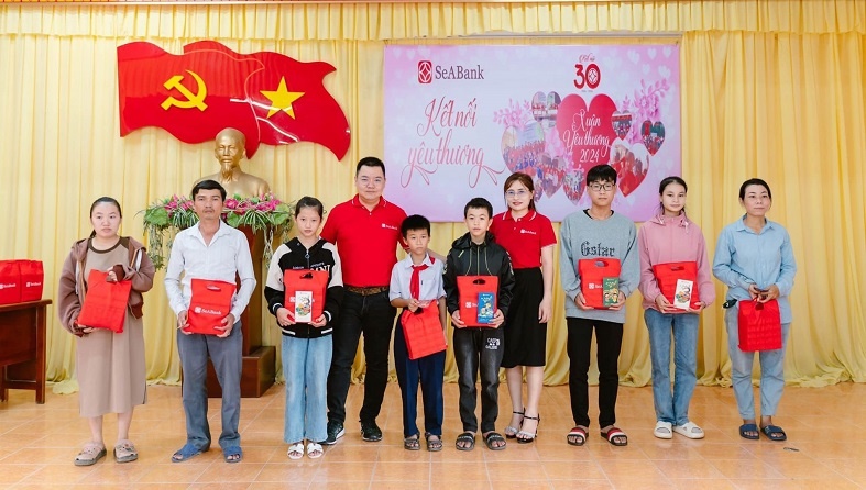 SeABank mang hơi ấm mùa xuân đến với những người có hoàn cảnh khó khăn SeABank mang hơi ấm mùa xuân đến với những người có hoàn cảnh khó khăn