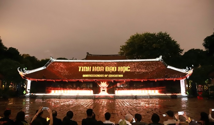 Trải nghiệm tour đêm “Tinh hoa đạo học” bằng công nghệ 3D mapping 3D tại di tích Văn Miếu - Quốc Tử Giám