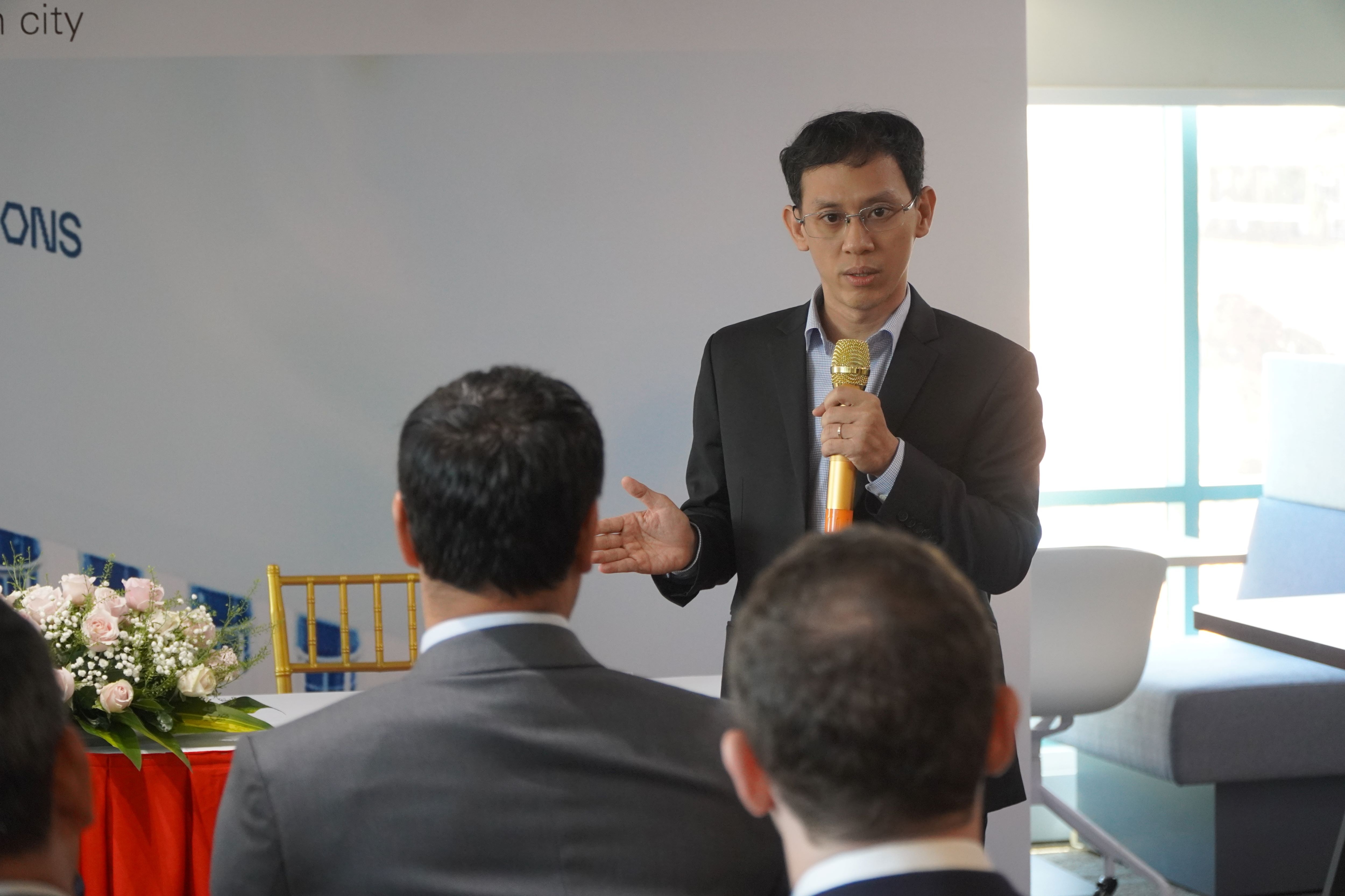 Bác sĩ Nguyễn Hữu Nguyên