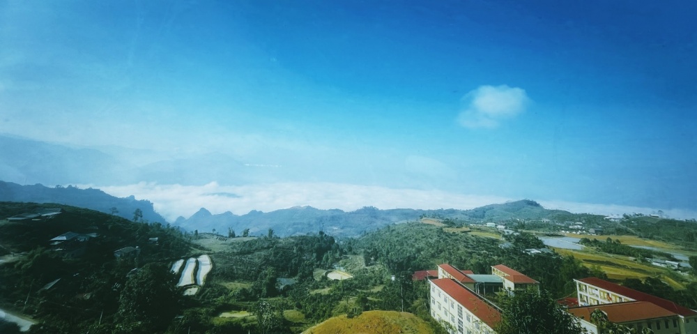 Suối Giàng ở độ cao trên 1000 m nên nền khí hậu mát mẻ, quanh năm 