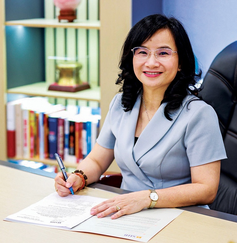 Cán bộ nữ ngành Ngân hàng: Khẳng định bản lĩnh, trí tuệ và trách nhiệm Cán bộ nữ ngành Ngân hàng: Khẳng định bản lĩnh, trí tuệ và trách nhiệm