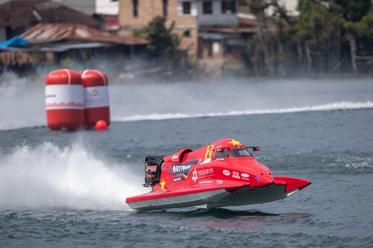 Đội Bình Định – Việt Nam sở hữu 3 thuyền tốc độ, mỗi con thuyền khoảng 20 tỷ đồng. Đội Bình Định – Việt Nam sở hữu 3 thuyền tốc độ, mỗi con thuyền khoảng 20 tỷ đồng.