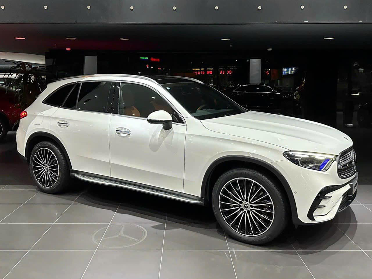 Audi Q5 có thêm phiên bản mới, giá 2,299 tỷ đồng img