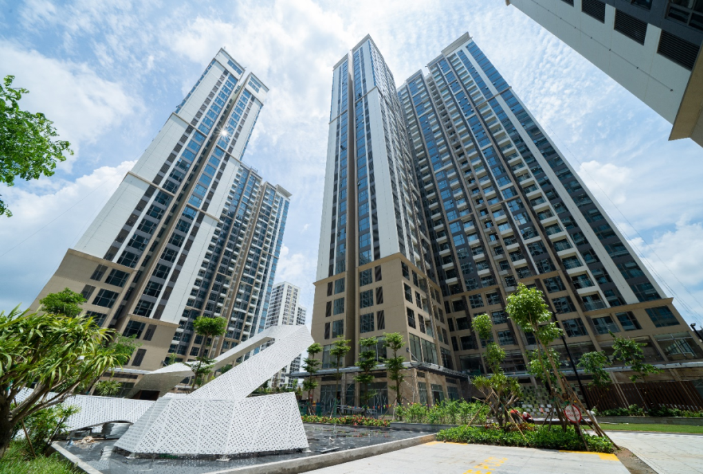 Nhiều người Việt Nam đang làm việc ở nước ngoài có nhu cầu sở hữu bất động sản. Nhiều người Việt Nam đang làm việc ở nước ngoài có nhu cầu sở hữu bất động sản.