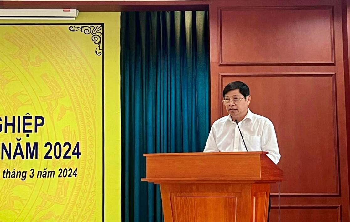 Ông Nguyễn Lợi - Giám đốc NHNN chi nhánh tỉnh giải đáp kiến nghị của doanh nghiệp