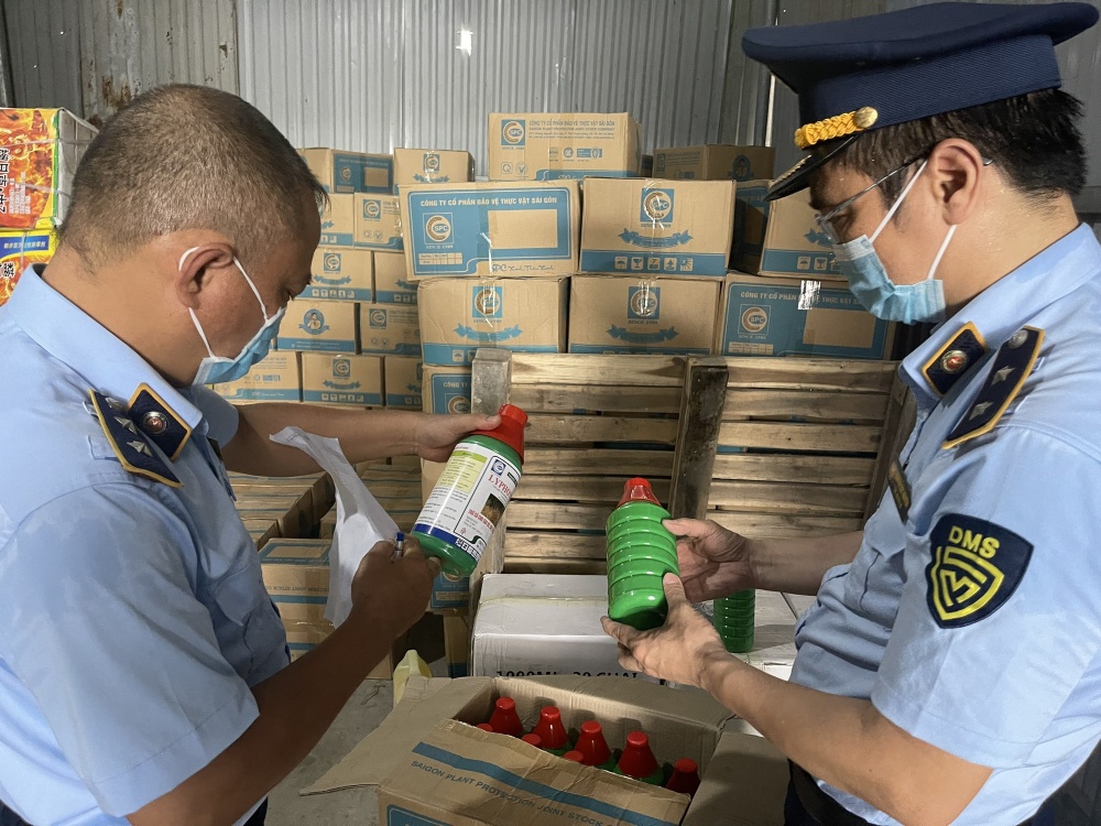 Lực lượng chức năng vào cuộc quyết liệt chống hàng giả, hàng kém chất lượng