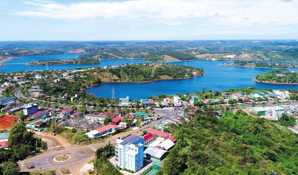 Với khát vọng vươn lên, trải qua 20 năm xây dựng và phát triển, với sự quan tâm, giúp đỡ của Trung ương, sự nỗ lực phấn đấu của toàn Đảng bộ, chính quyền và nhân dân các dân tộc trên địa bàn tỉnh, Đắk Nông đạt được nhiều thành tựu trên các lĩnh vực chính trị, kinh tế, văn hóa, xã hội...