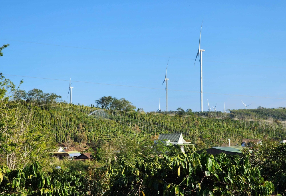 Đến nay, Đắk Nông đã thoát khỏi tình trạng tỉnh nghèo, chưa phát triển.