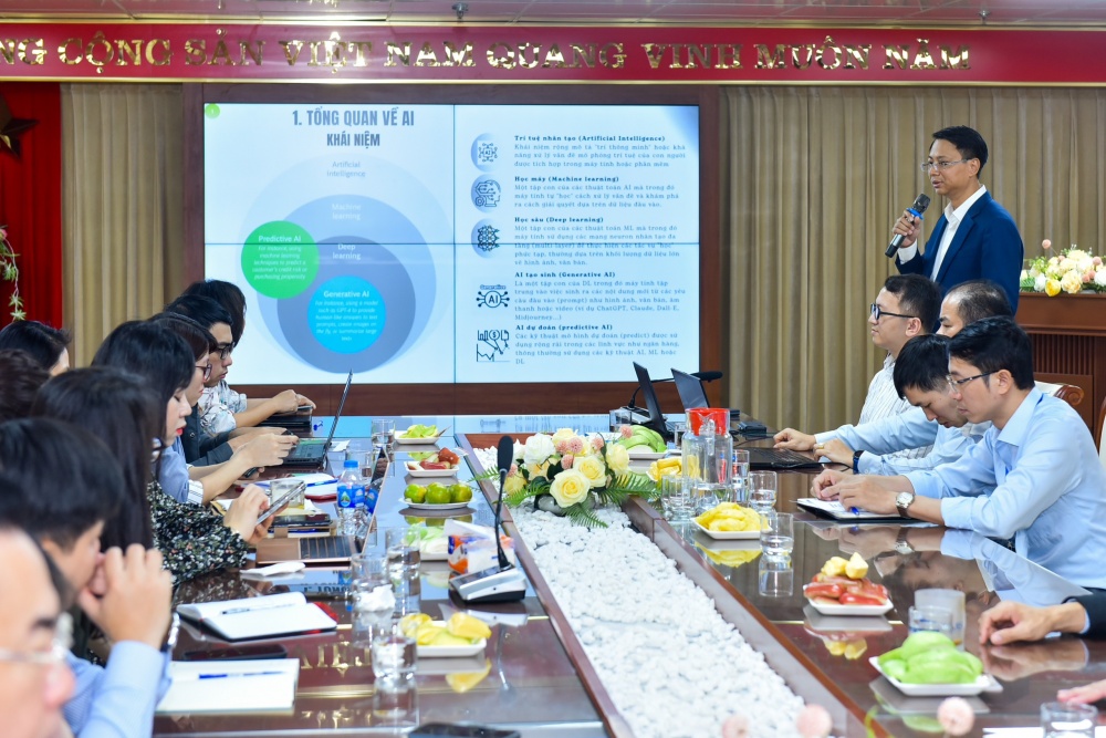 Quang cảnh buổi sinh hoạt chuyên đề