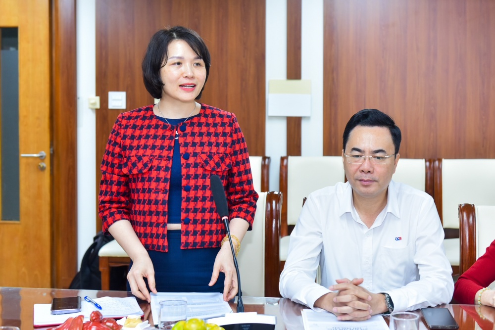  Phó Chủ tịch Thường trực Công đoàn Cơ quan Ngân hàng Trung ương Lê Thị Quyên tại buổi sinh hoạt