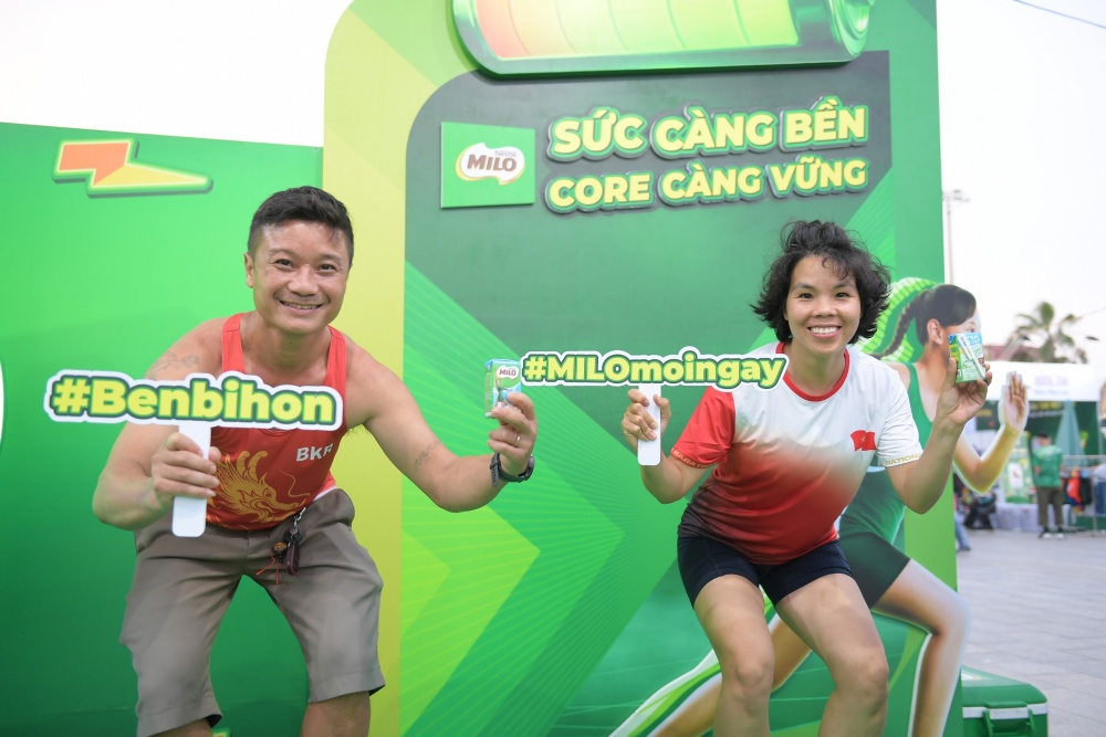 Các vận động viên hào hứng trước khi bắt đầu giải chạy Tiền Phong Marathon 2024. Các vận động viên hào hứng trước khi bắt đầu giải chạy Tiền Phong Marathon 2024.