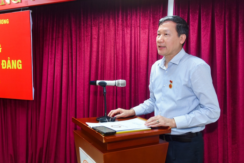 Đồng chí Phạm Duy Bình phát biểu 