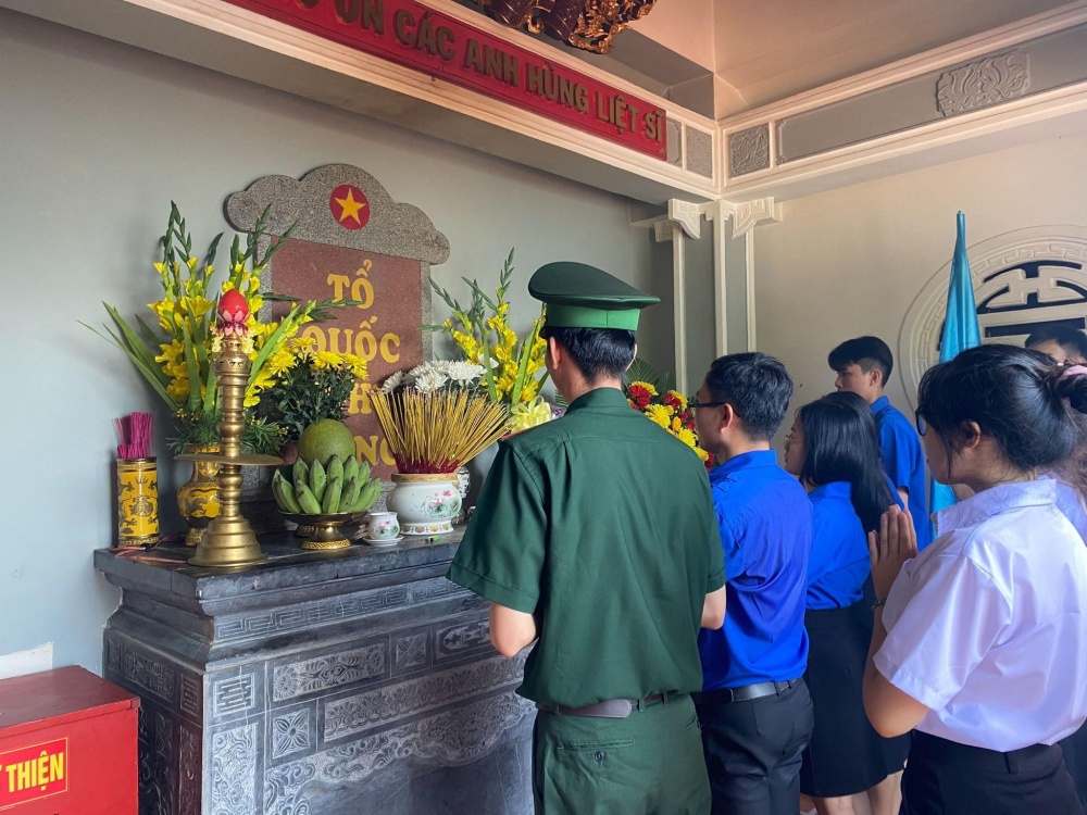 Lan tỏa ý nghĩa Hành trình “Sinh viên với biển đảo Tổ quốc ” Lan tỏa ý nghĩa Hành trình “Sinh viên với biển đảo Tổ quốc ”