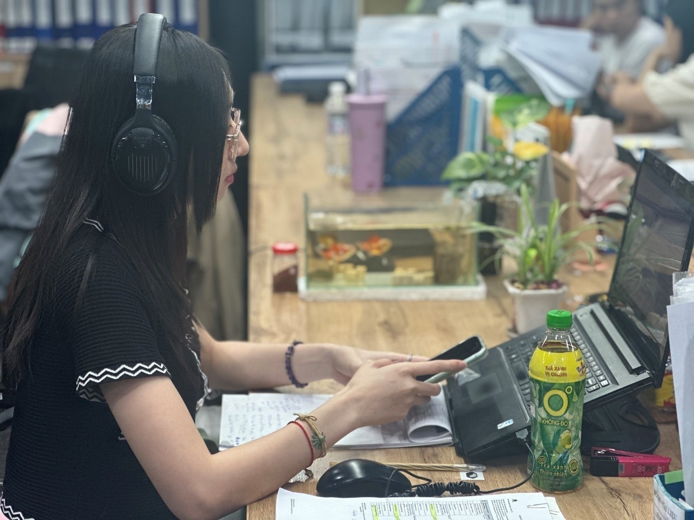 Nhiều người trẻ hiểu rằng để chạy deadline hiệu quả và tạo ra cuộc sống vui vẻ hơn, không có cách nào khác ngoài việc tăng cường sức khỏe thể chất, xua tan căng thẳng mệt mỏi, giải nhiệt cuộc sống tinh thần mỗi ngày.