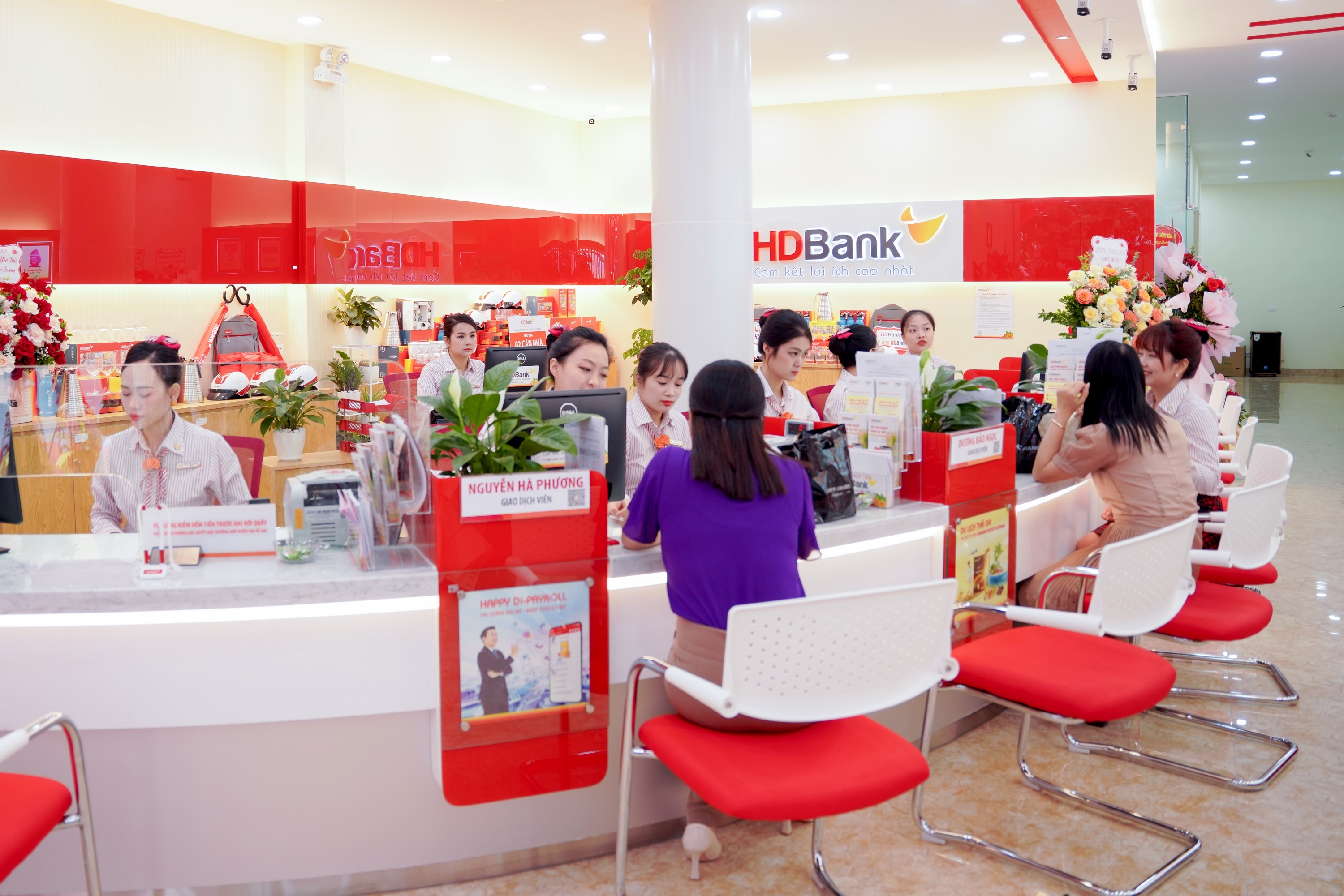 HDBank đặt chi nhánh đầu tiên tại cửa ngõ phía Bắc của Tổ quốc HDBank đặt chi nhánh đầu tiên tại cửa ngõ phía Bắc của Tổ quốc