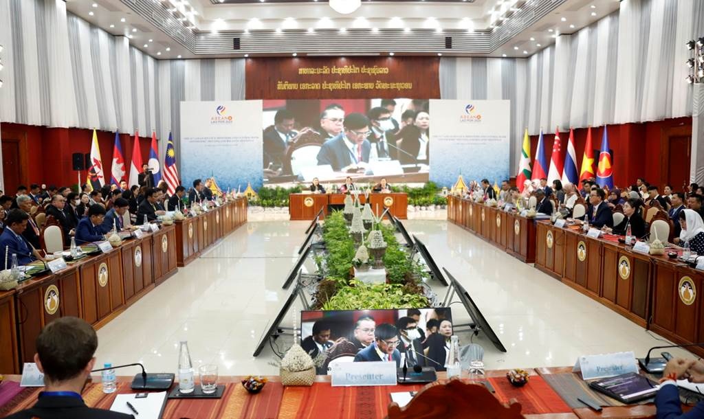 Phó Thống đốc Phạm Quang Dũng tham dự Hội nghị Thống đốc NHTW và Bộ trưởng Tài chính ASEAN với các Hội đồng kinh doanh và Phiên Đối thoại chính sách g Phó Thống đốc Phạm Quang Dũng tham dự Hội nghị Thống đốc NHTW và Bộ trưởng Tài chính ASEAN với các Hội đồng kinh doanh và Phiên Đối thoại chính sách g