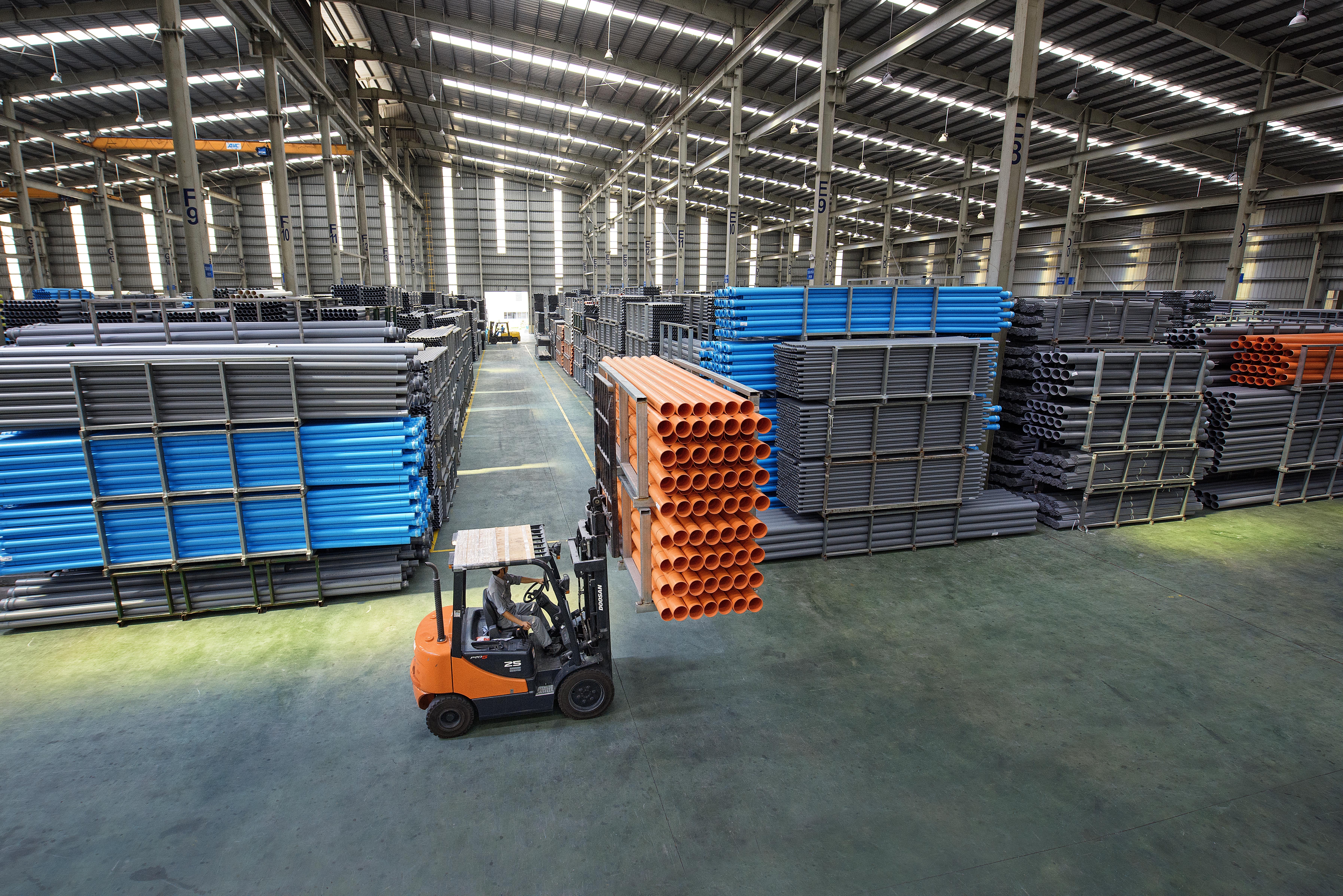 Ống nhựa Hoa Sen luôn đảm bảo về chất lượng thành phẩm, là lựa chọn tin dùng của hầu khắp các dự án và công trình lớn nhỏ. Ống nhựa Hoa Sen luôn đảm bảo về chất lượng thành phẩm, là lựa chọn tin dùng của hầu khắp các dự án và công trình lớn nhỏ.