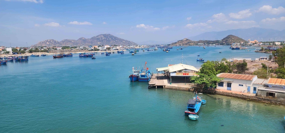 tín dụng chính sách đang phát huy được vai trò của mình ở tỉnh Ninh Thuận. tín dụng chính sách đang phát huy được vai trò của mình ở tỉnh Ninh Thuận.