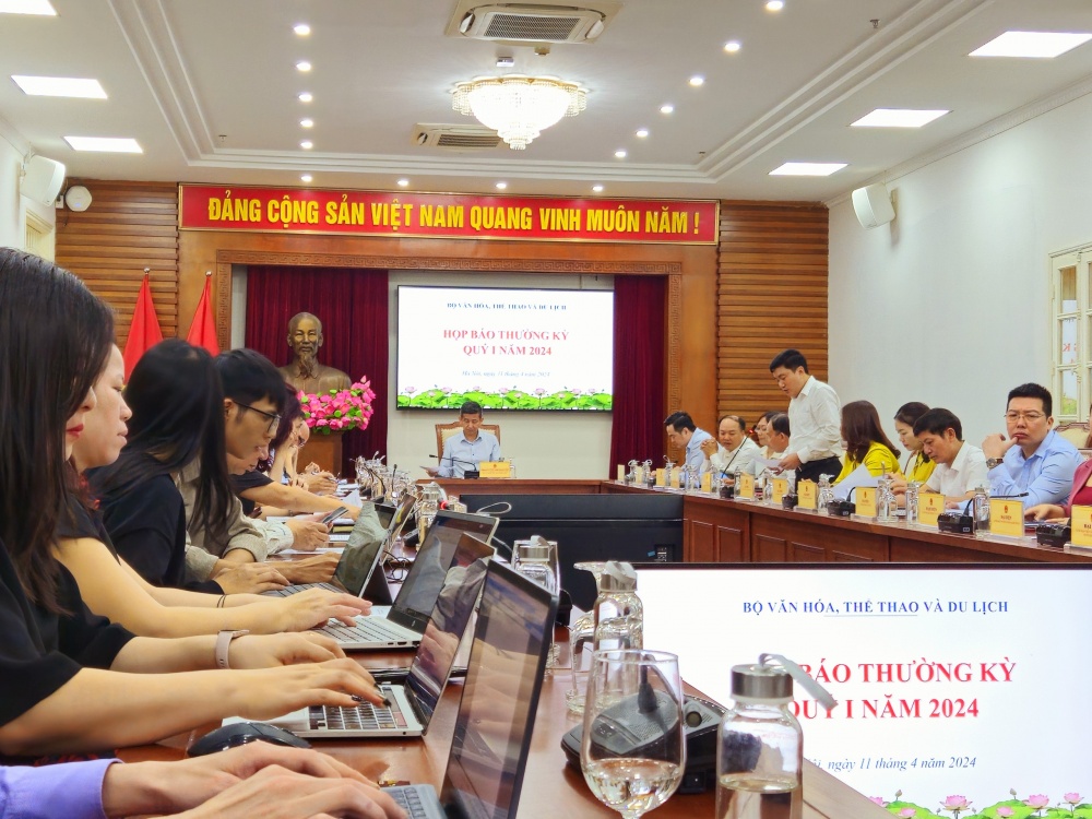 Quang cảnh buổi họp báo Quang cảnh buổi họp báo