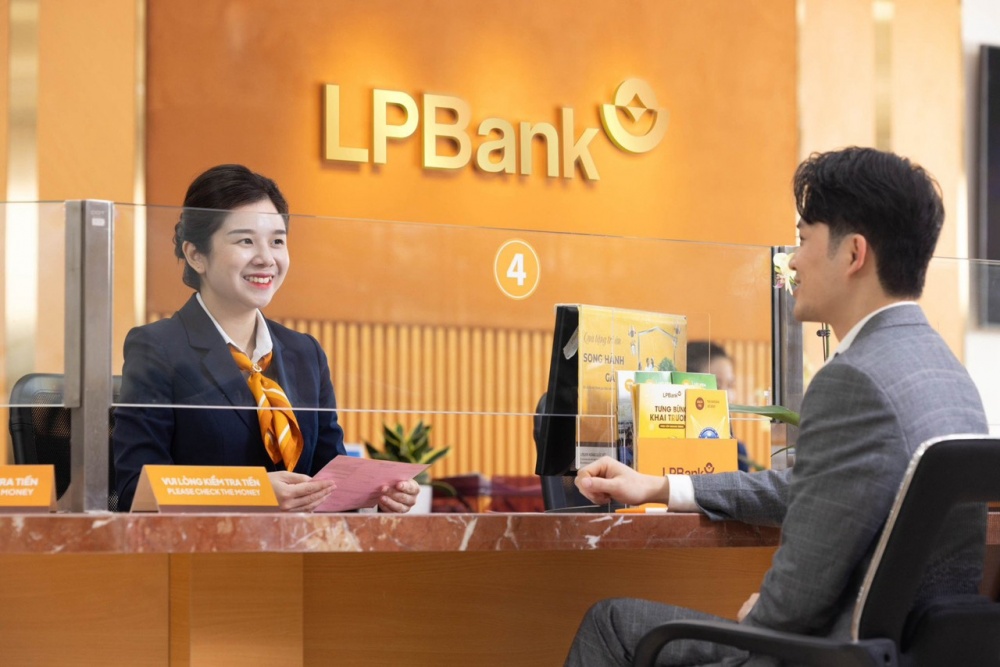 LPBank công bố các nội dung sửa đổi, bổ sung tài liệu Đại hội đồng cổ đông năm 2024