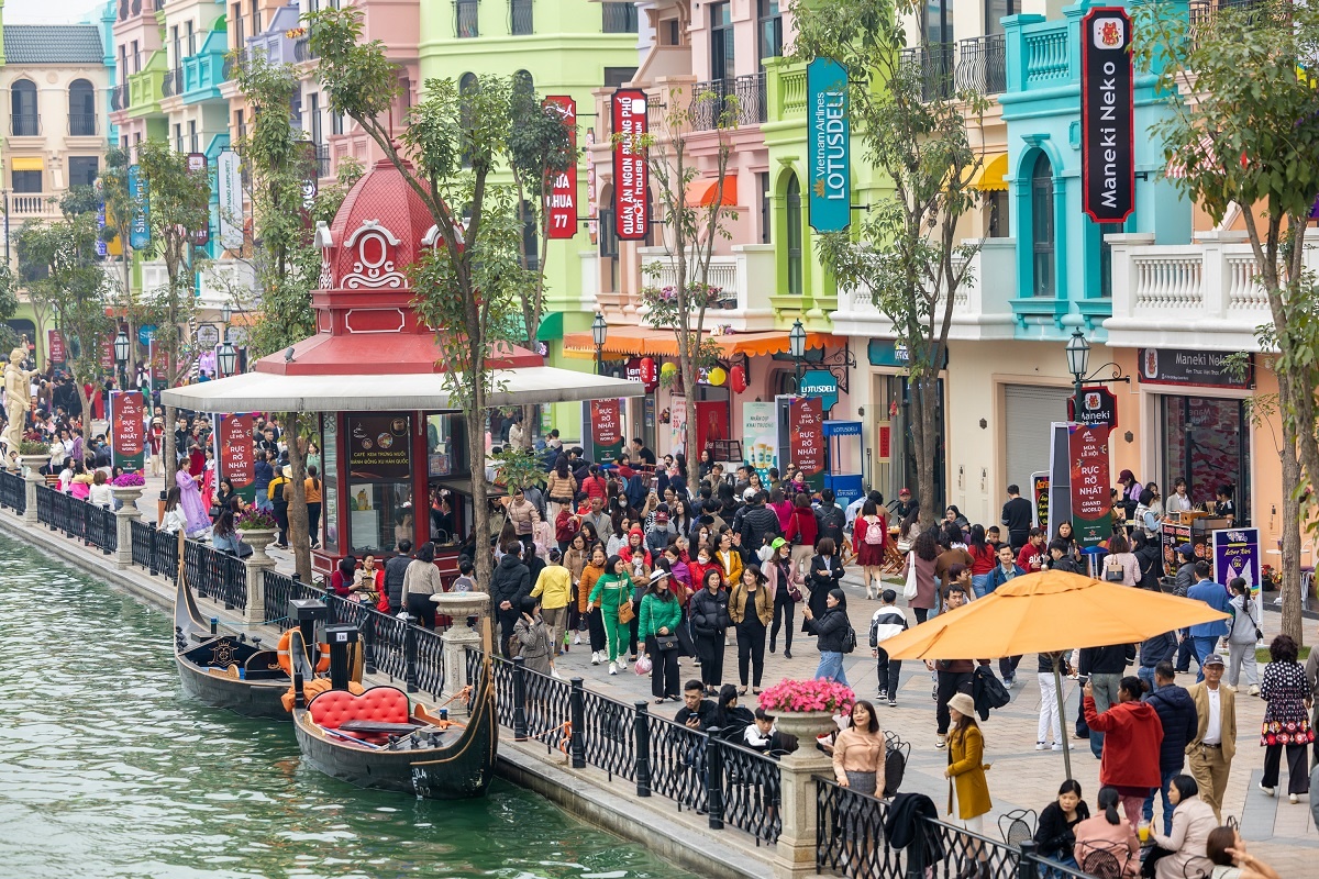 Ocean City đã thu hút gần 500 thương hiệu cả trong và ngoài nước về đây kinh doanh.