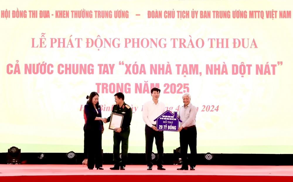 Agribank cùng ngành Ngân hàng tích cực hưởng ứng “xóa nhà tạm, nhà dột nát”
