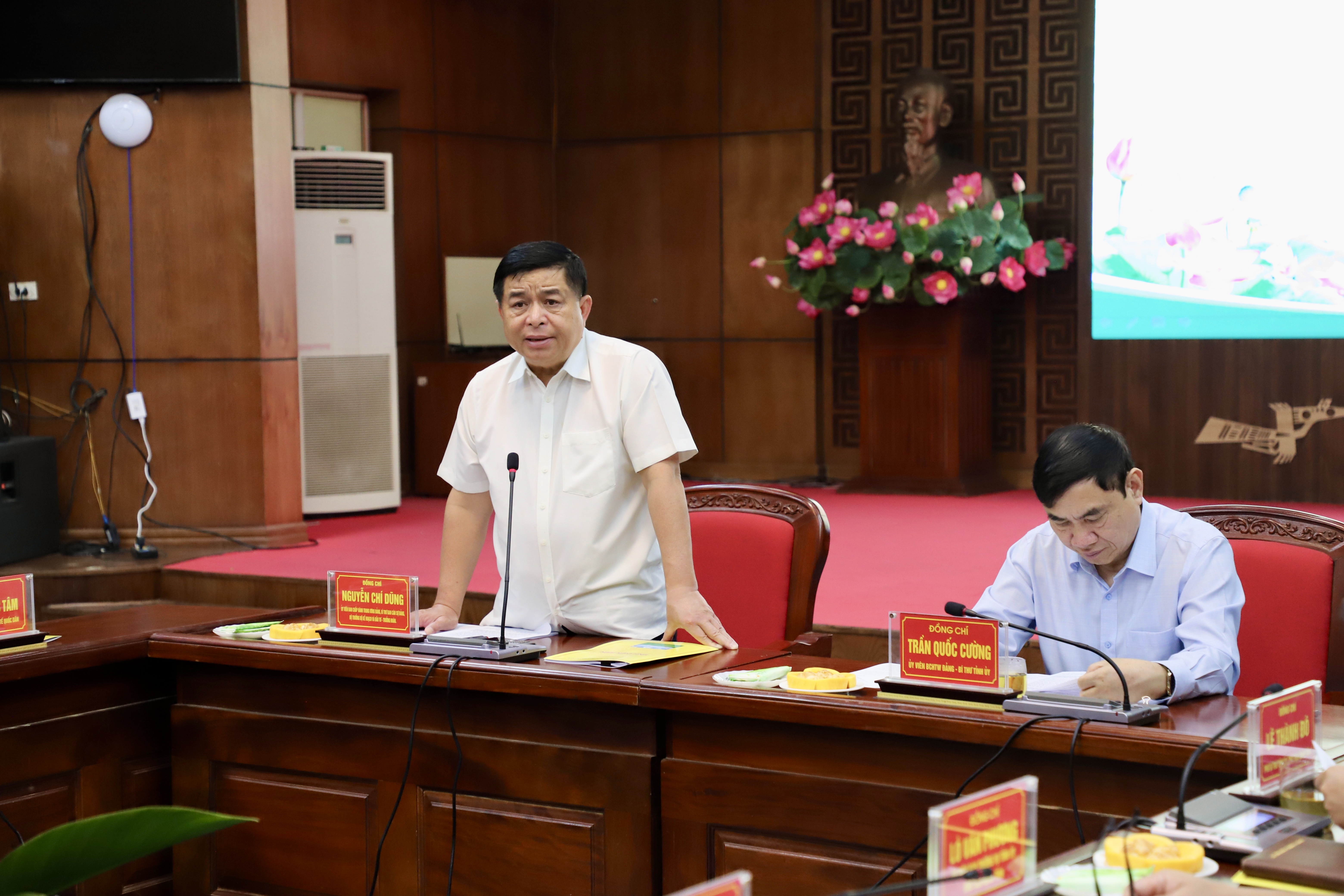 Điện Biên đẩy mạnh đầu tư kết cấu hạ tầng, đảm bảo giao thông kết nối Điện Biên đẩy mạnh đầu tư kết cấu hạ tầng, đảm bảo giao thông kết nối