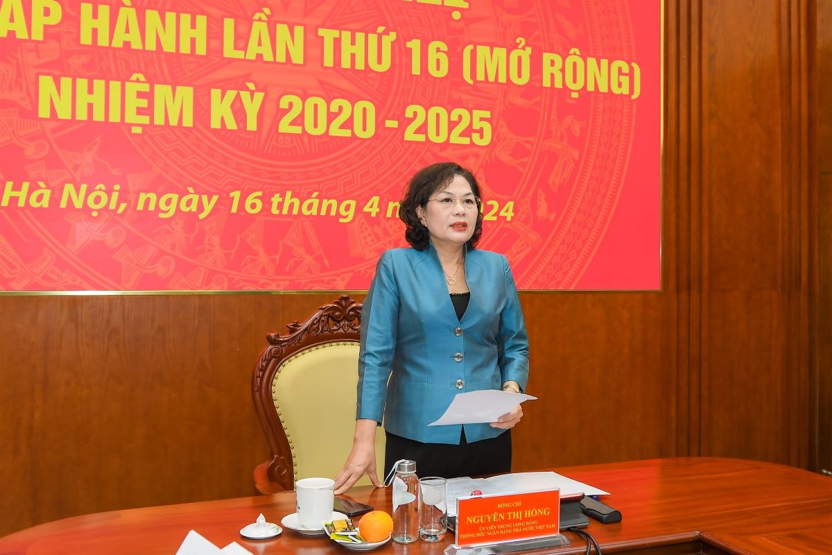 Thống đốc NHNN Nguyễn Thị Hồng - Ủy viên Ban Chấp hành Trung ương Đảng, Bí thư Ban Cán sự Đảng Ngân hàng Nhà nước Việt Nam phát biểu chỉ đạo hội nghị    ảnh Đức Khanh