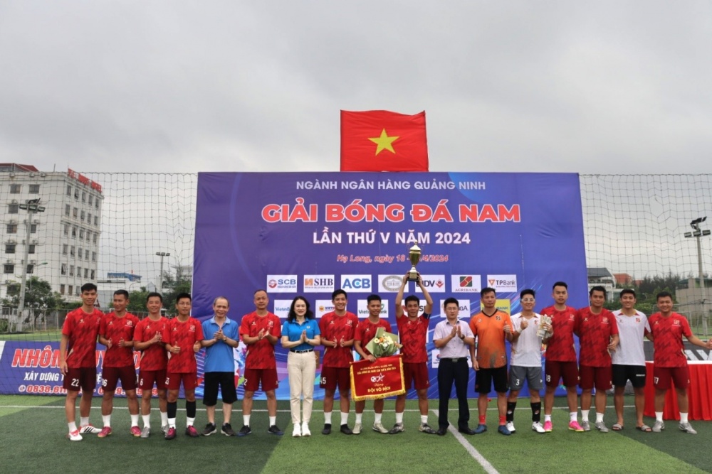 Quảng Ninh: Tổ chức giải bóng đá nam ngành Ngân hàng lần thứ V Quảng Ninh: Tổ chức giải bóng đá nam ngành Ngân hàng lần thứ V