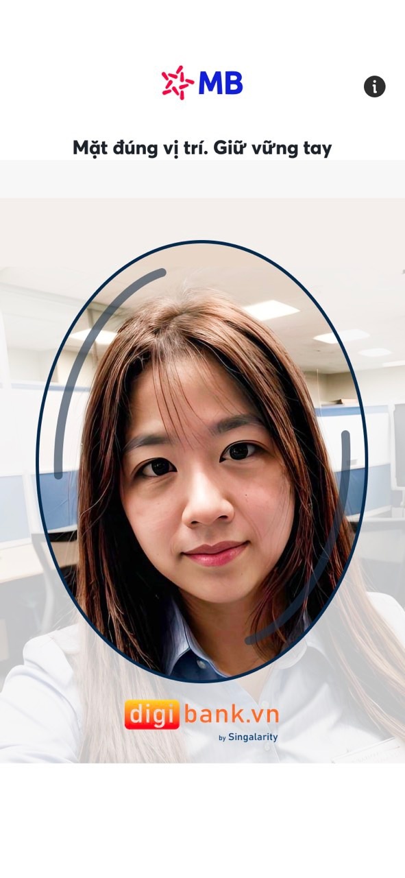 Giao diện app khi thực hiện xác thực giao dịch chuyển khoản bằng khuôn mặt