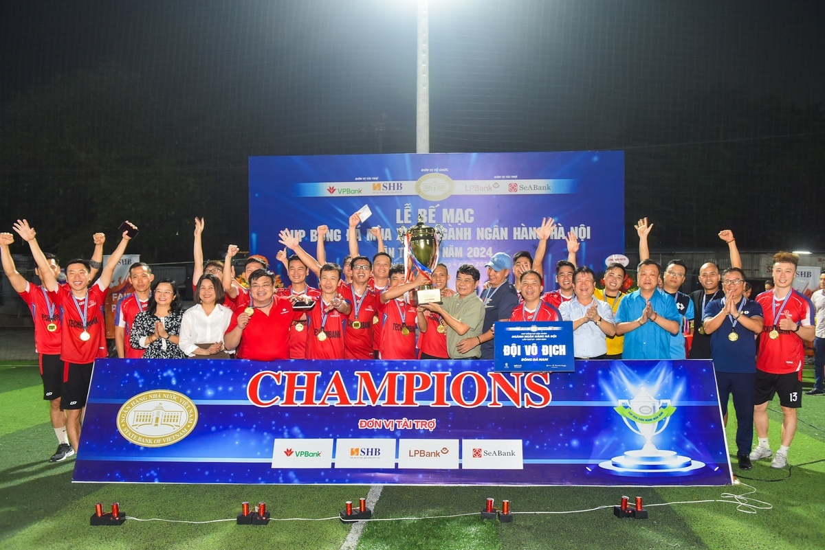 Bế mạc Cúp bóng đá Mùa xuân ngành Ngân hàng Hà Nội lần thứ 20