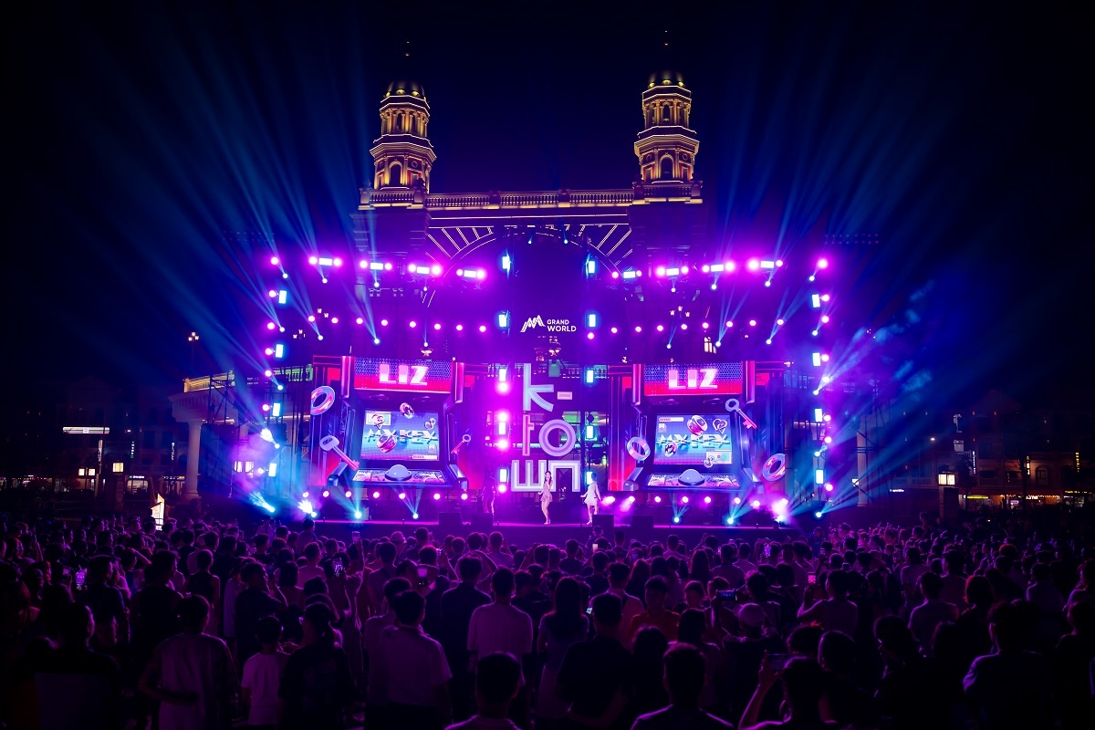Những sự kiện hoành tráng liên tục được tổ chức luôn khiến Grand World chìm trong biển du khách 
