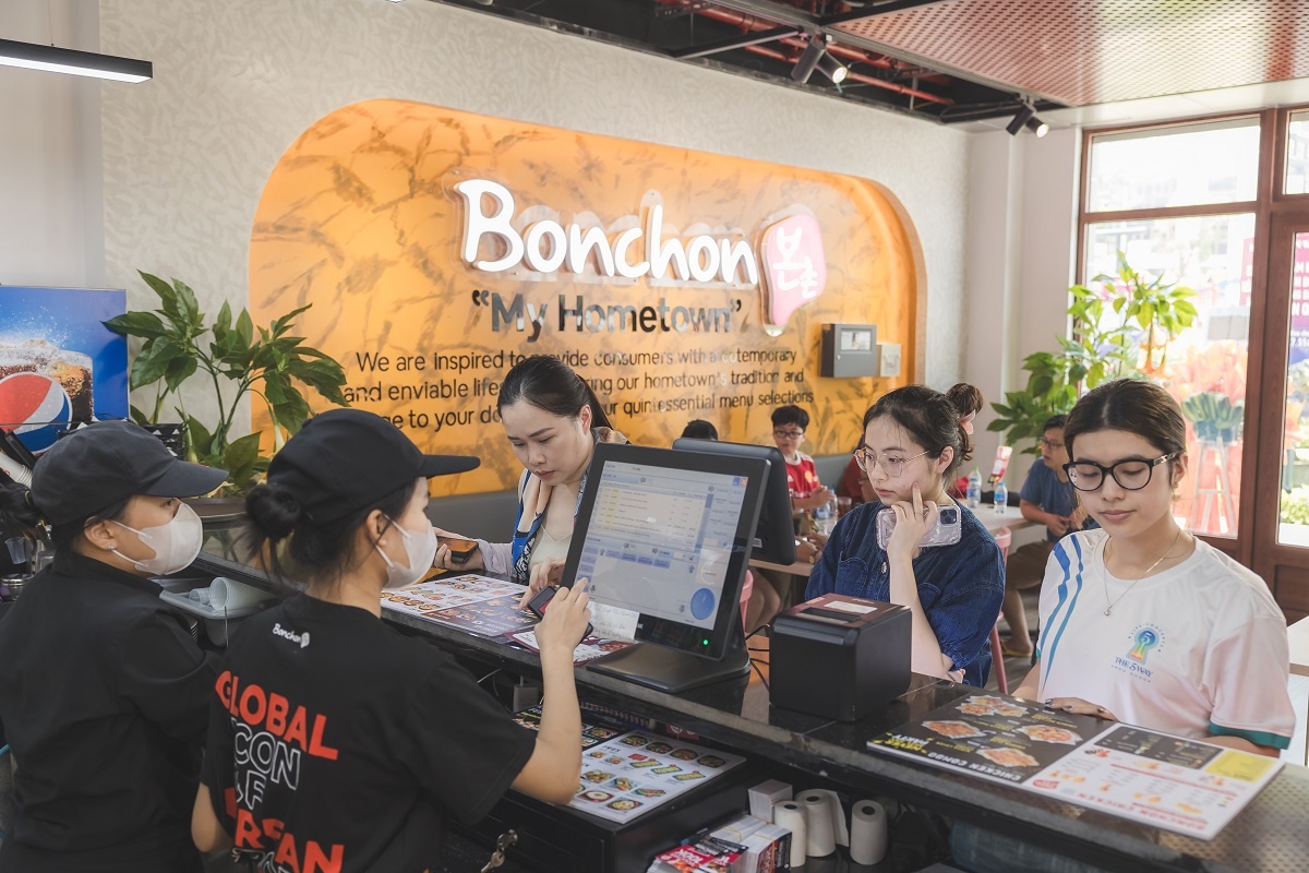 Grand World đang là “miền đất hứa” với các nhãn hàng