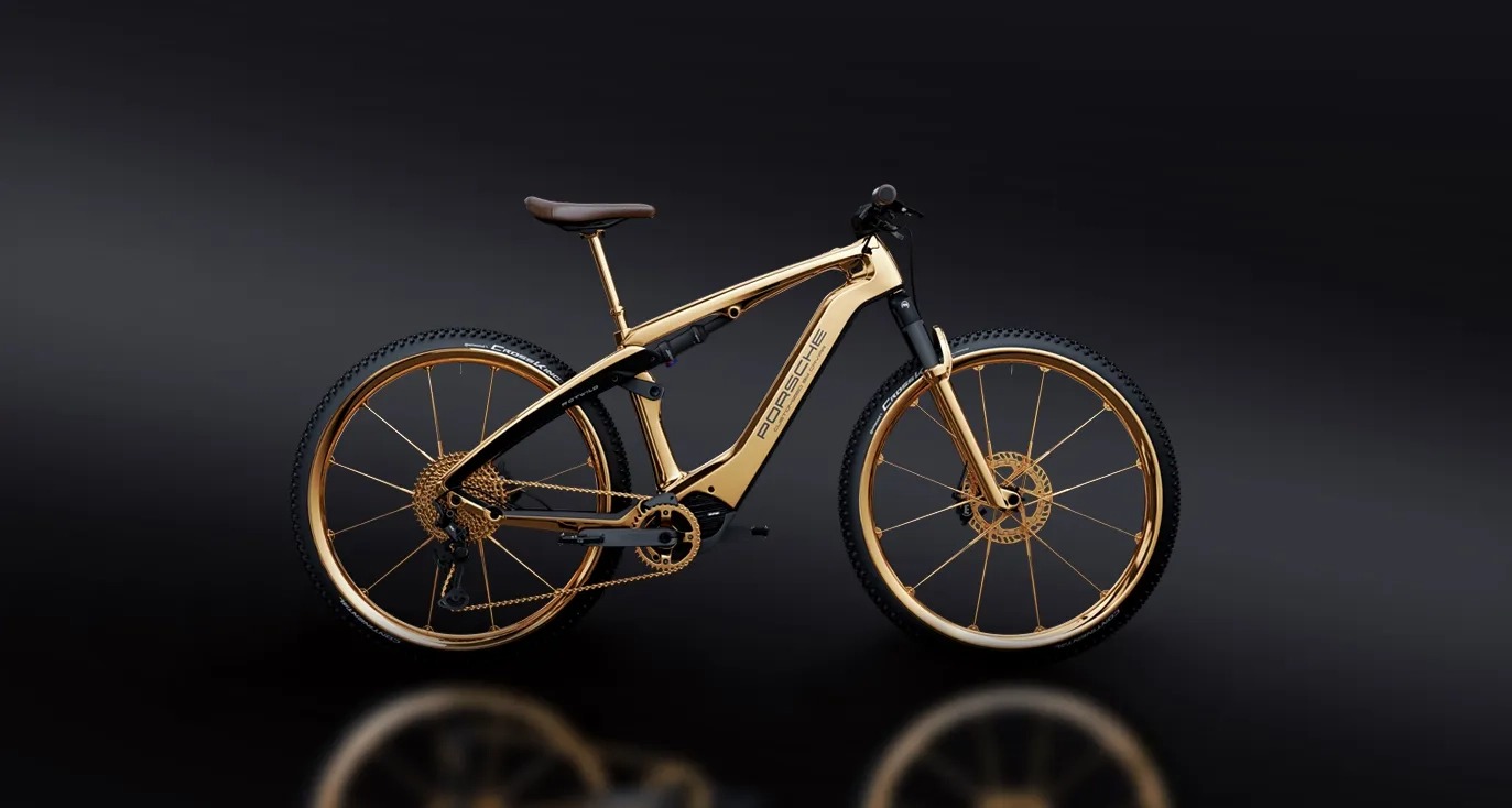 Tặng iPhone 16 khi mua xe đạp bằng vàng giá 1,1 tỷ đồng- Ảnh 1.