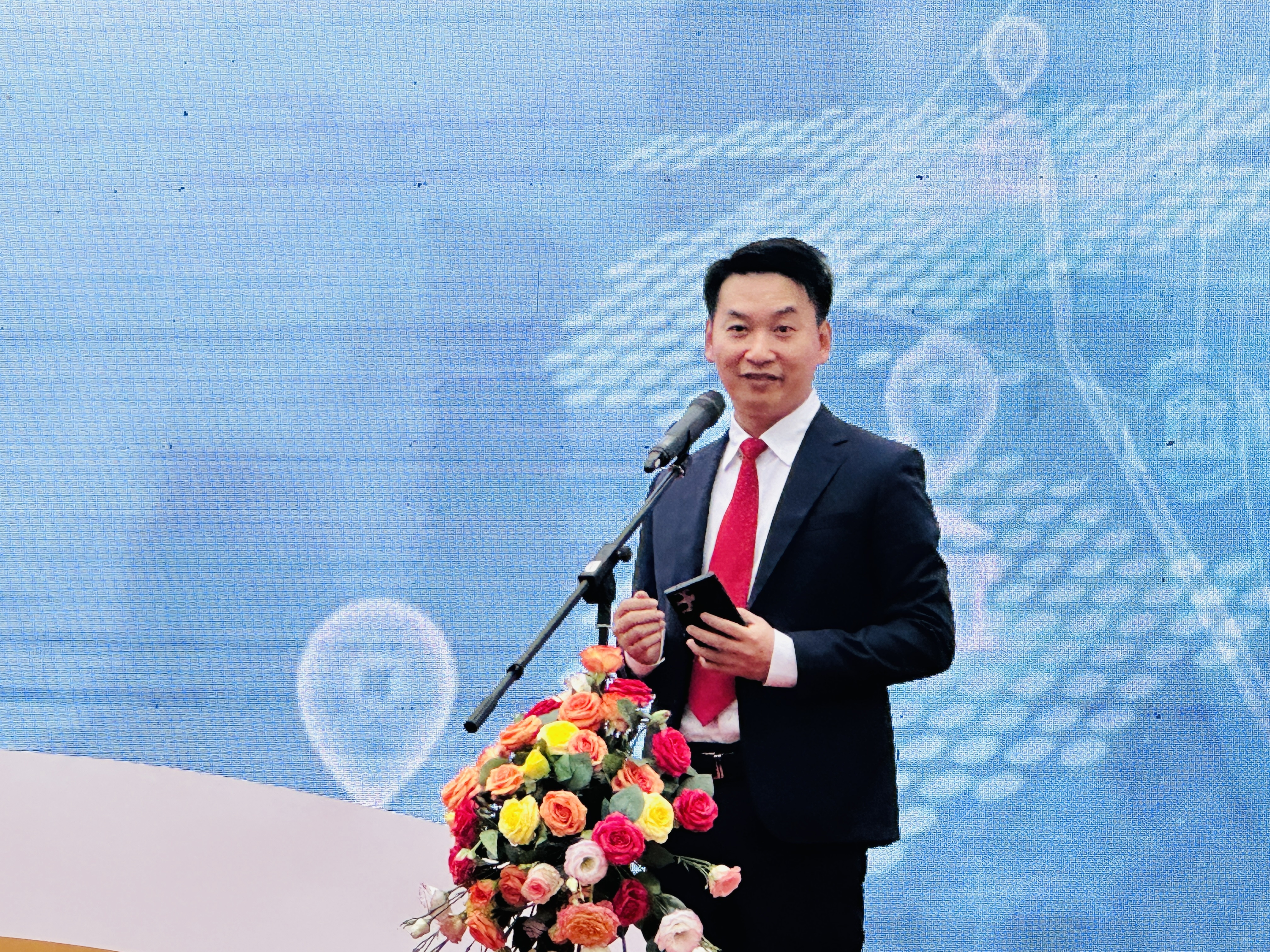 PGS.TS Nguyễn Thanh Phương, Phó giám đốc Học viện Ngân hàng, Phó trưởng Ban Thường trực Ban tổ chức phát biểu khai mạc “Hội chợ việc làm - Cầu nối nhân lực 2024”