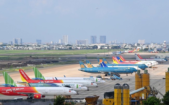 Bộ Tài chính nói gì về hơn 20 loại thuế phí đối với giá vé máy bay?