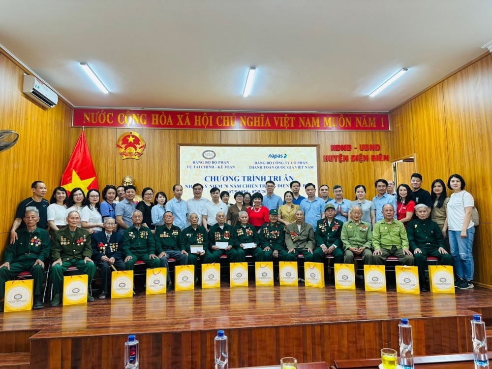 Viết tiếp trang sử vàng son