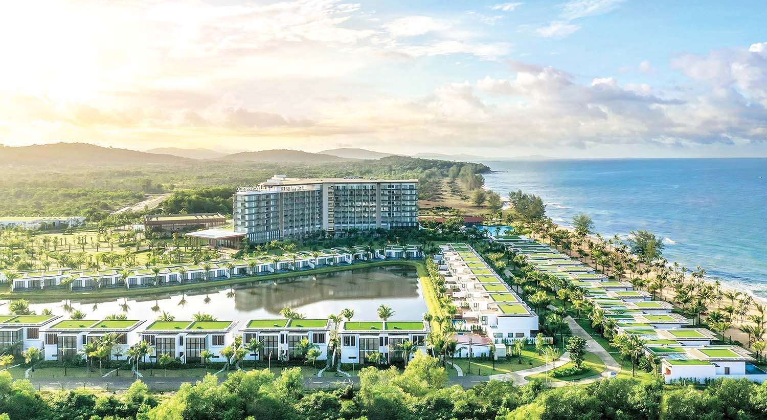  Việt Nam có những sản phẩm condotel thành công như dự án Hyatt Regency Đà Nẵng, Melia Hồ Tràm.