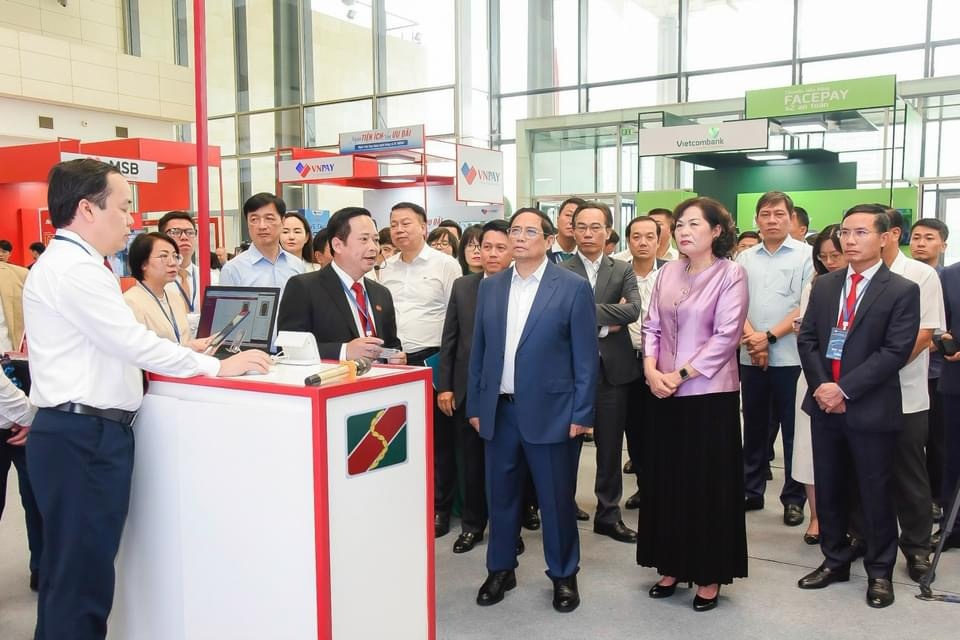 Agribank trình diễn 6 dịch vụ vượt trội tại sự kiện Chuyển đổi số ngành Ngân hàng năm 2024