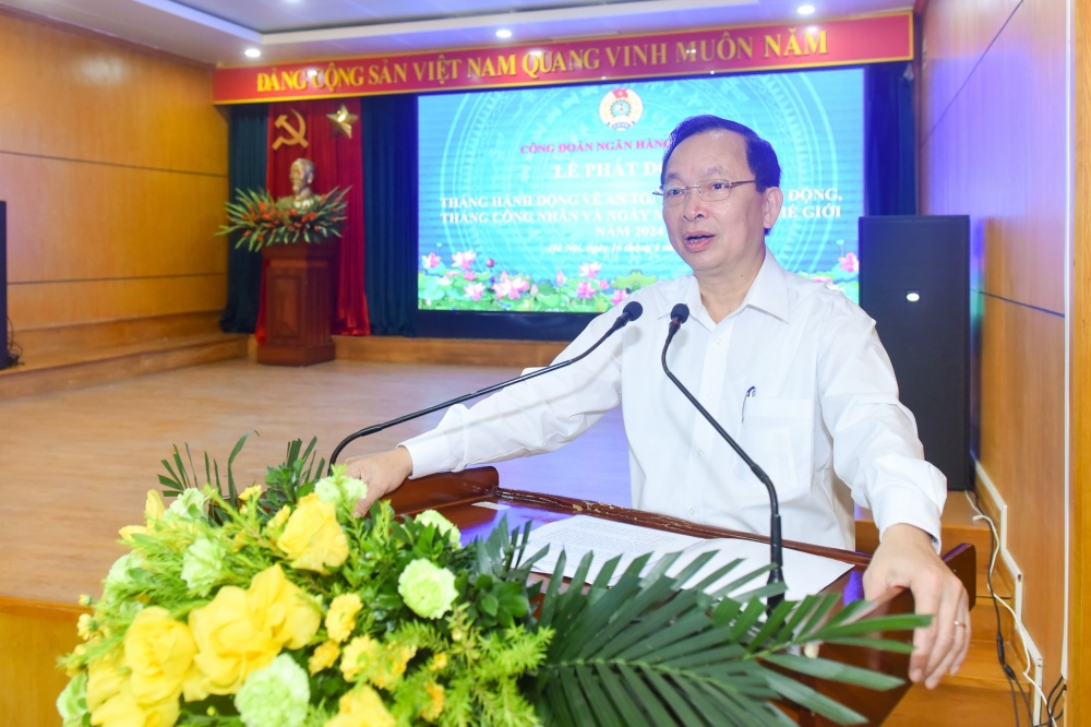 Công đoàn Ngân hàng Việt Nam phát động Tháng hành động về An toàn, vệ sinh lao động, Tháng Công nhân và Ngày Môi trường thế giới Công đoàn Ngân hàng Việt Nam phát động Tháng hành động về An toàn, vệ sinh lao động, Tháng Công nhân và Ngày Môi trường thế giới