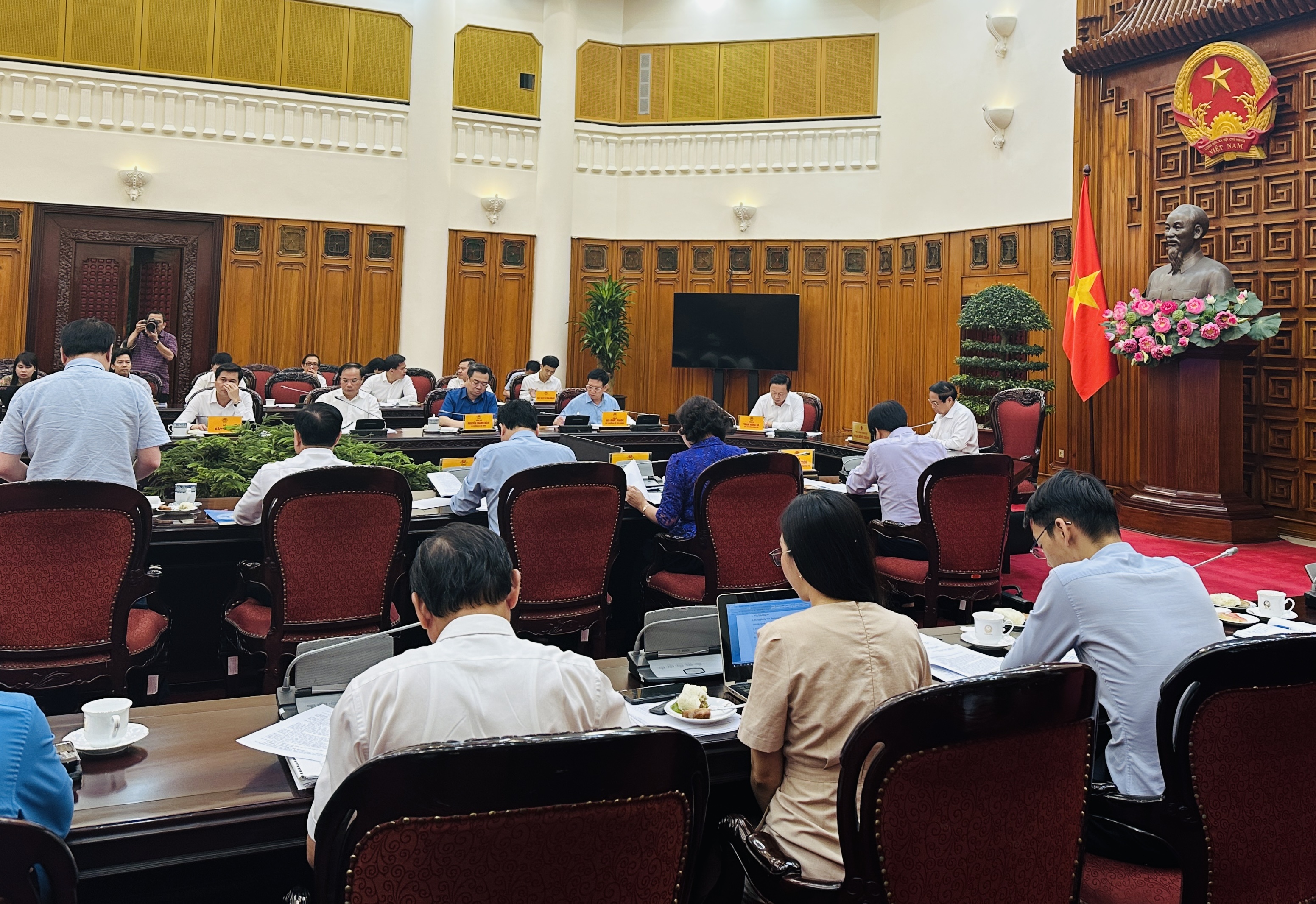 Toàn cảnh cuộc họp Toàn cảnh cuộc họp