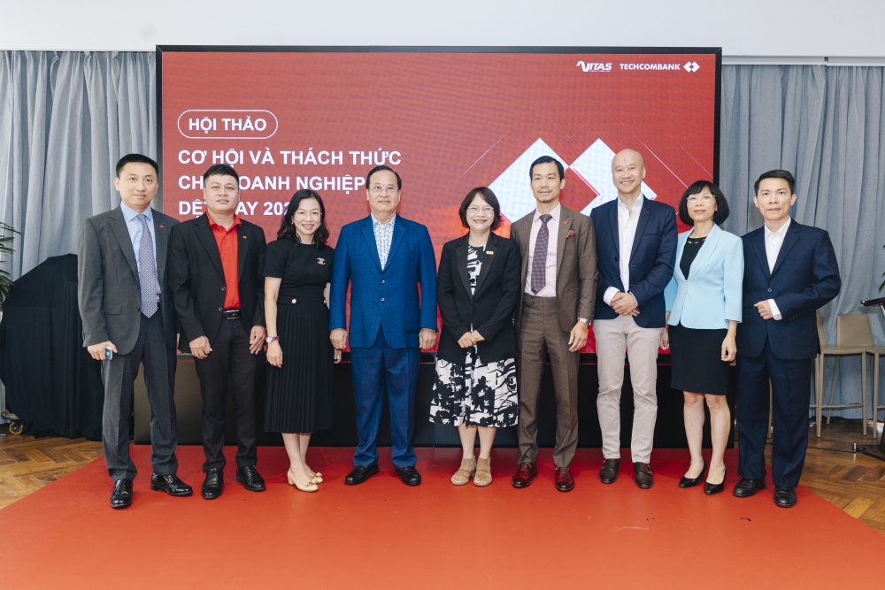 Đại diện Techcombank và các chuyên gia tại hội thảo Đại diện Techcombank và các chuyên gia tại hội thảo