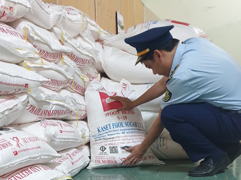 Cần nhiều giải pháp phòng chống, ngăn chặn đường nhập lậu.