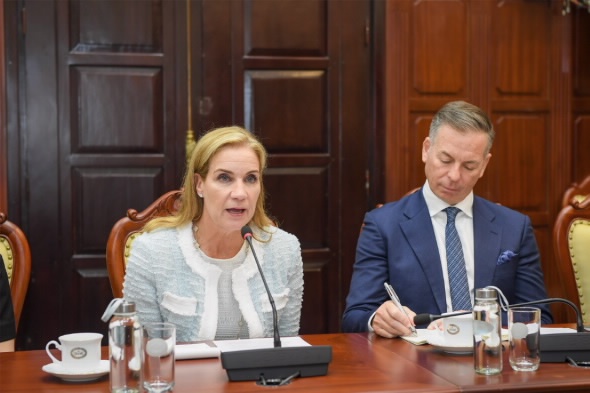 Phó Thống đốc Phạm Tiến Dũng tiếp Phó chủ tịch Visa toàn cầu