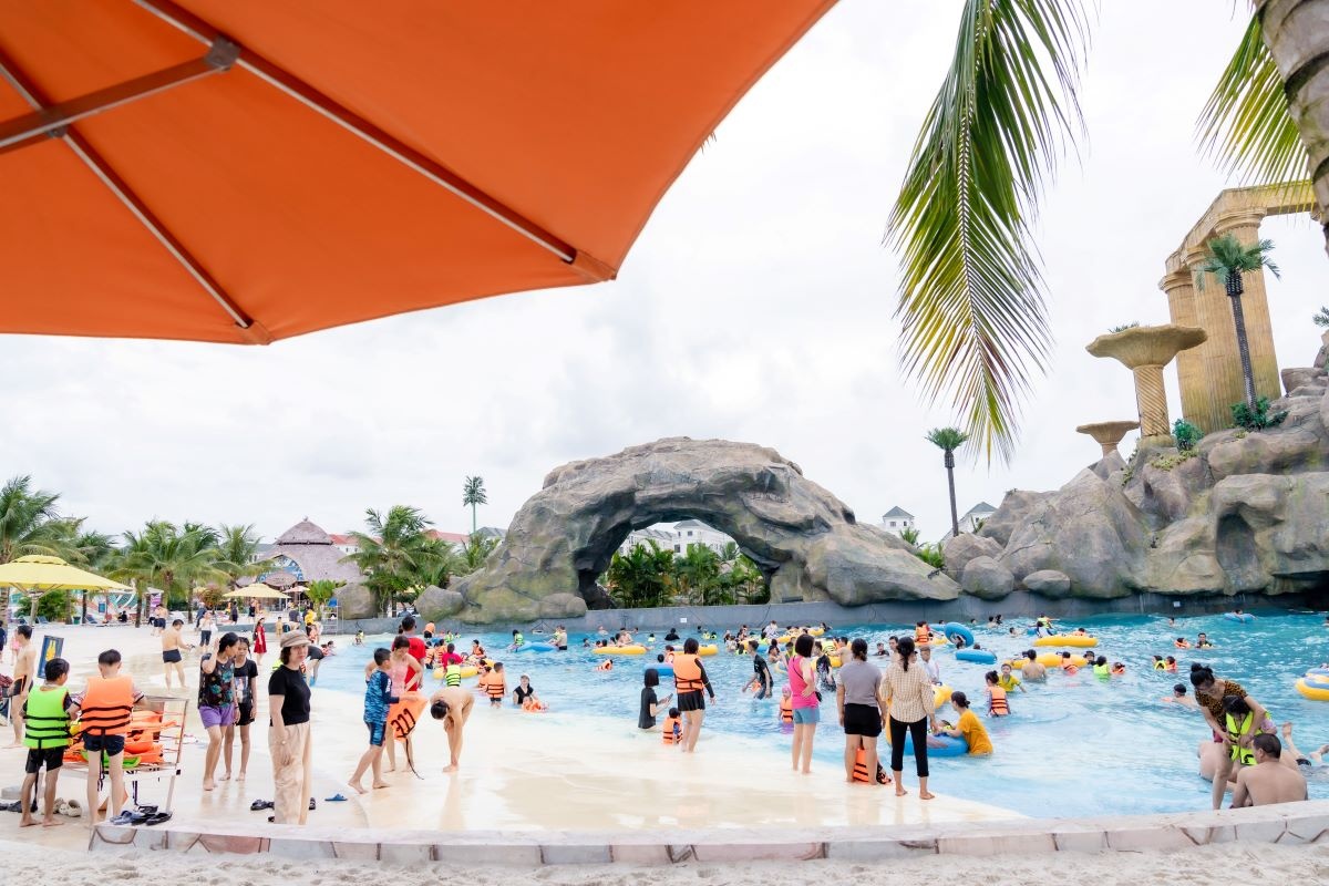 Dàn sao Hàn cùng hàng vạn tín đồ Hallyu khuynh đảo “Trung tâm Hàn Quốc mới tại Hà Nội”